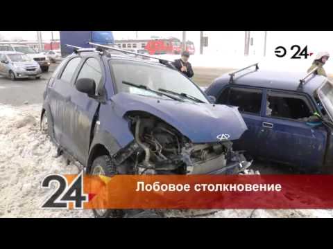 Два человека госпитализированы после аварии на Кировской дамбе