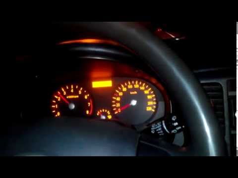 Emplacement du lecteur de compteur de vitesse Peugeot 107