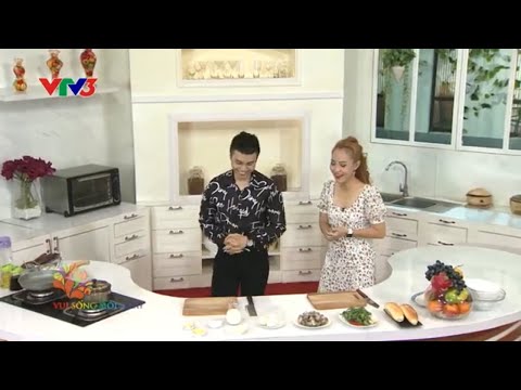 Ca sĩ Đinh Duy Khoa làm Ốc hương xào phô mai trứng muối