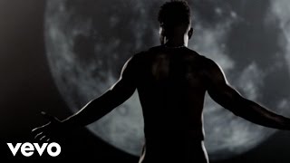 Luke James - Dancing In The Dark