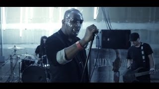 Tech N9ne, Liz Suwandi, Tyler Lyon "Love 2 Dislike Me"