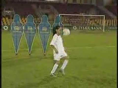 VIDEOS DE JOGA BONITO DE RONALDINHO videos de joga bonito de ronaldinho: