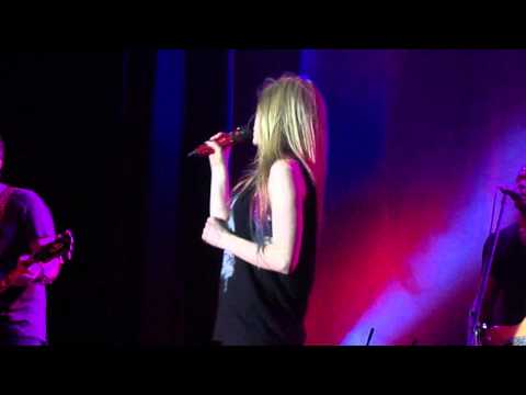Avril Lavigne The Black Star Tour Manila 2012 Alice HQ eckaiiLavigne 118