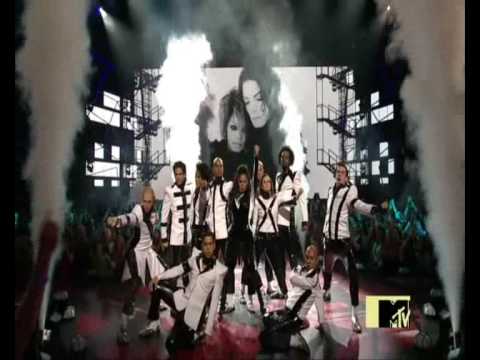 britney spears vma snake. MTV VMA#39;S TRIBUTE TO MICHAEL