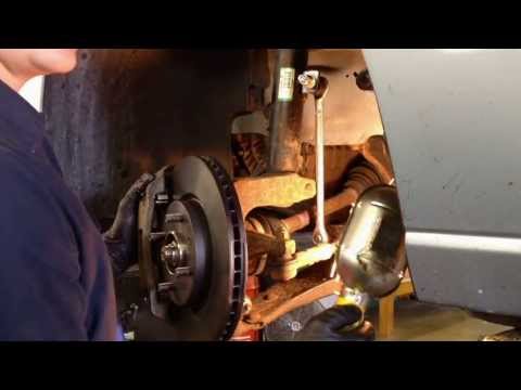 Ford Focus Front Suspension Rattle Noise: Stabilizer Link Replacement