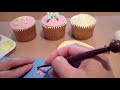 How to Make Cupcake Toppers (4) - Fondant Flower