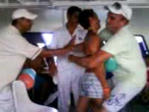 Viendo el video "Arrimones Bueno Juego!!!" MP3 Gratis