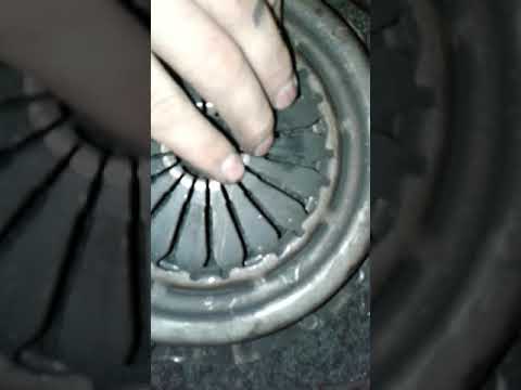 Трясет при трогании