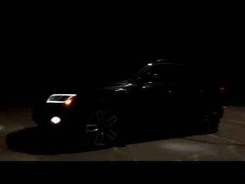 Audi SQ5 acceleration in the night.