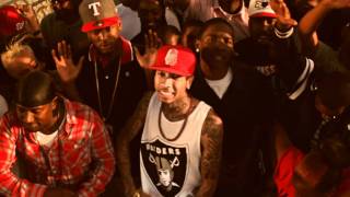 YG - Bitches Aint Shit (ft. Tyga & Nipsey Hussle) YG - Bitches Aint Shit (ft. Tyga & Nipsey Hussle)
