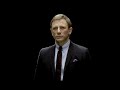 Daniel Craig, 007 cross dresses to support equality