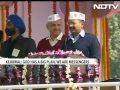 Delhi Chief Minister sings Insan Ka Insan Se Ho Bhaichara