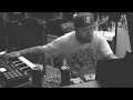 DJ CANNON BANYON SAMPLING AND MAKING A BEAT 2011.avi