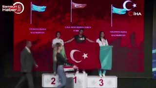 Derya Ceren Çağlayan, Kazak sporculara Türk bayrağıyla cevap verdi