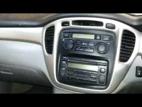 How to remove the radio from a Toyota Kluger