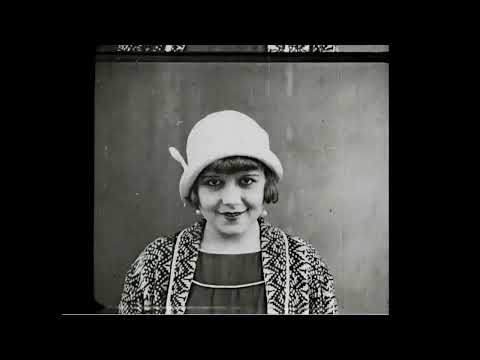 Datorie și sacrificiu (1926)