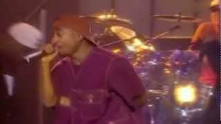 2Pac - Keep Ya Head Up (Live)