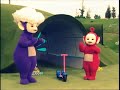 Les Télétubbies s'amusent sous la neige en francais FR