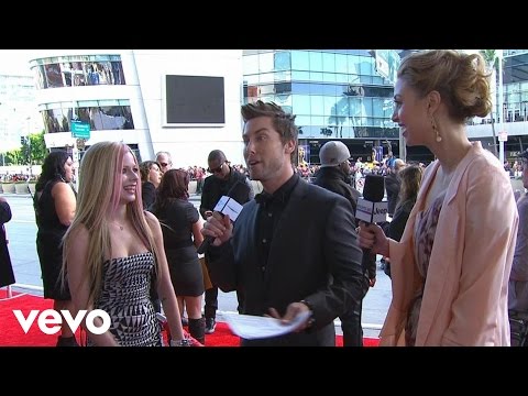 2010 Red Carpet Interview (American Music Awards)