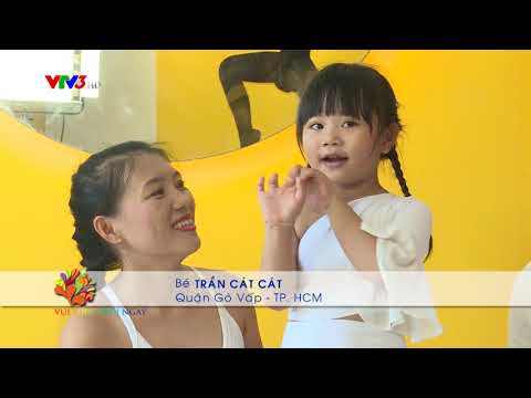 Gia đình khỏe mạnh, gắn kết nhờ yoga