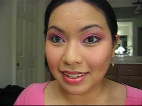 Barbie Girl Doll Inspired Look - pink eyeshadow make-up