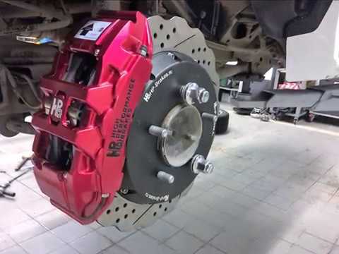 Тормозная система Тюнинг тормозов Lexus LX570 от hp-brakes.ru