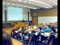 Student flippt bei Prof. Dr. Machill aus