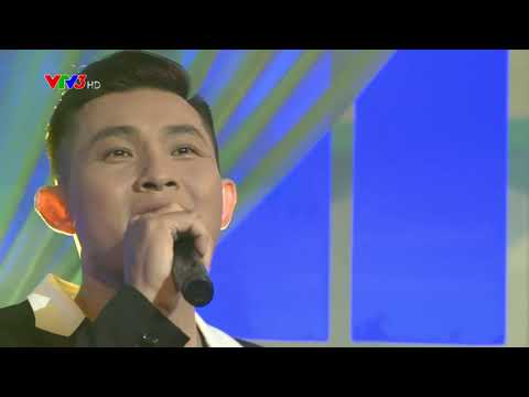 Hà Nội mùa này vắng những cơn mưa - Hồng Ân