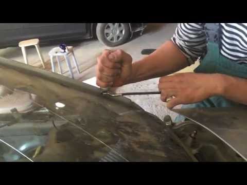 Как вырезать стекло на авто с помощью спец инструмента