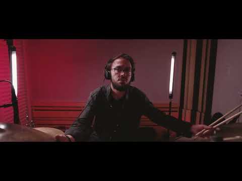 Pierre Hurty : Wajdi Riahi Trio – Back To The Litte Room (including drumsolo!)