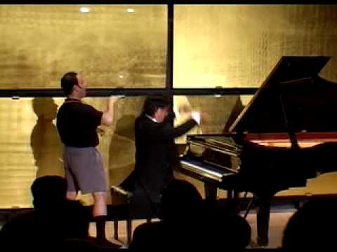 搞笑音樂會4 IGUDESMAN & JOO - Rachmaninov had big Hands - YouTube