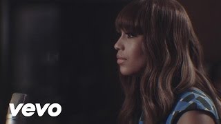 Rebecca Ferguson – Shoulder To Shoulder