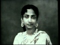 Geeta Dutt & Chorus-Koi Dil Ko Sambhalo Mera Dil Chala - Grihasthi 1963