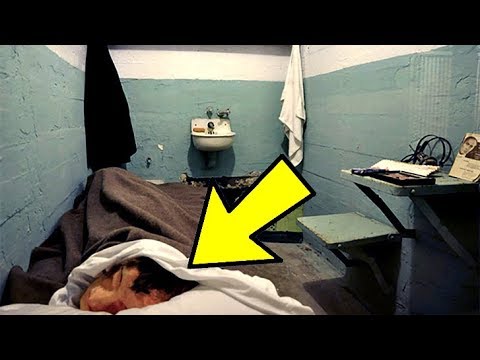 Видео Порно Охранники В Тюрьме