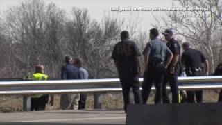 Policía investiga un homicidio en una autopista de Kansas City, Missouri