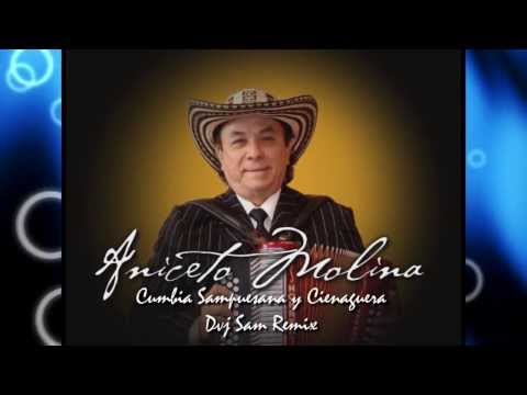 Viendo el video "Aniceto Molina CUMBIA SAMPUESANA" MP3 Gratis