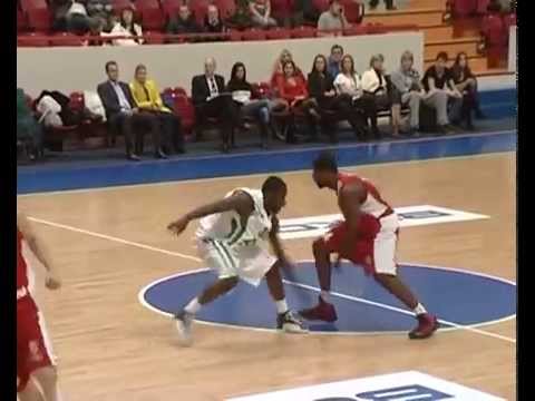 Na russia até o treinador joga