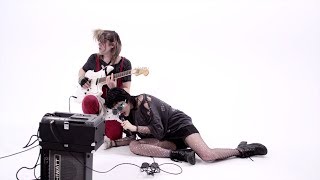 Sky Ferreira & Ariel Pink – My Molly