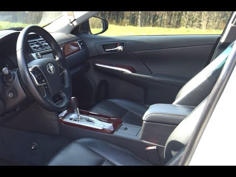 Ремонт подлокотников на Toyota Camry XV50 снять крышку подлокотника на Тойота Камри