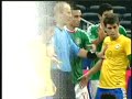 Neymar vai reclamar com o Méxicano e leva um soco (UFC no México).