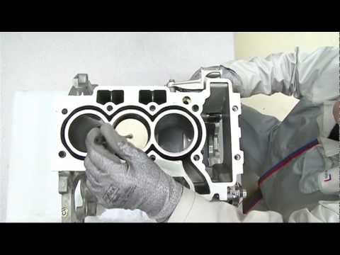 Moteur essence .. : les coulisses de la conception du moteur trois cylindres de PSA Peugeot ...