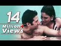 Sunny Deol Kissing Archana Puransingh, Aag Ka Gola - Romantic Scene 311