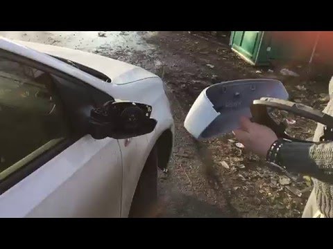 Как разобрать зеркало фольксваген поло седан Comment changer le rétroviseur latéral Skoda Rapid. FaireDeVoiture!