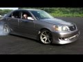Видео Toyota Mark II: Парни жгут резину на Марке
