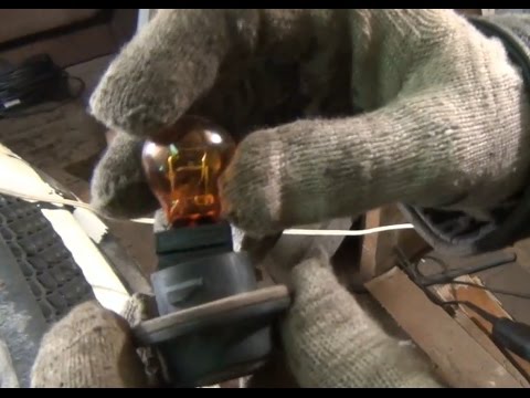 Замена лампы поворотника Dodge - Caravan