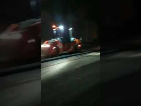 На Снятинщині дороги ремонтують і вночі