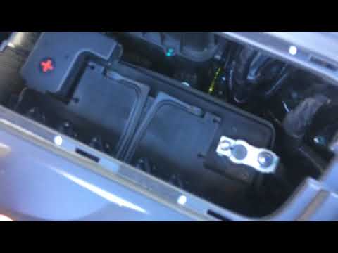 Как снять аккумулятор geely monjaro