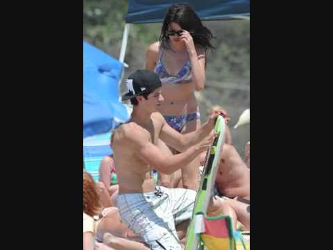 Videos related to'David Henrie Shirtless At the Beach and More