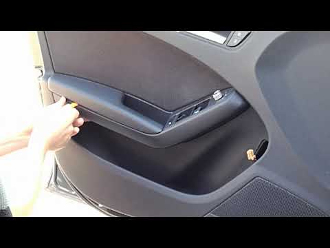 Audi A4 B8. Как заменить кнопки стеклоподъемника