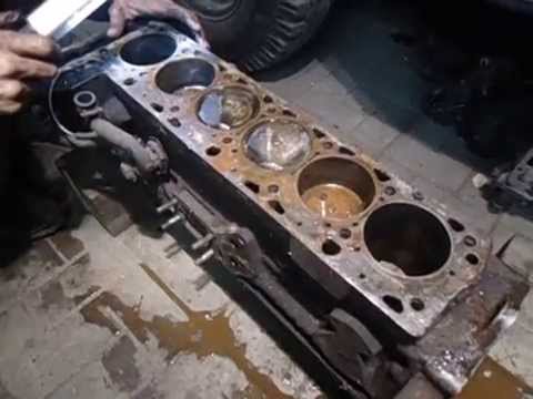 Mercedes W110 engine,disassembly part No. 3.